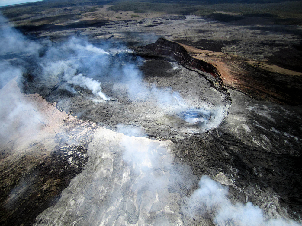 上空から見たキラウエア火山火口