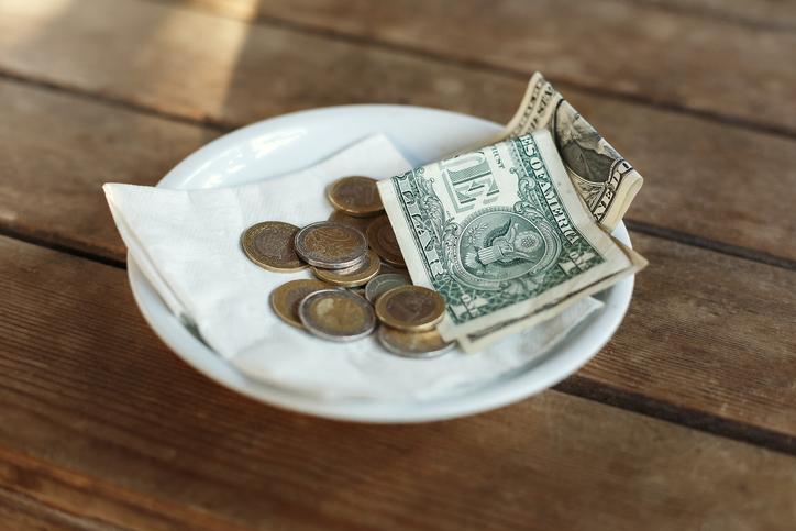 TIPS, Money left on table for server, for good service in gratitude