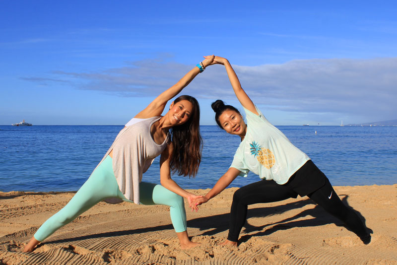 ハワイでハンモックを使った「エアリアルヨガ(Aireal yoga)」体験！ 効果抜群で美BODYゲット！！