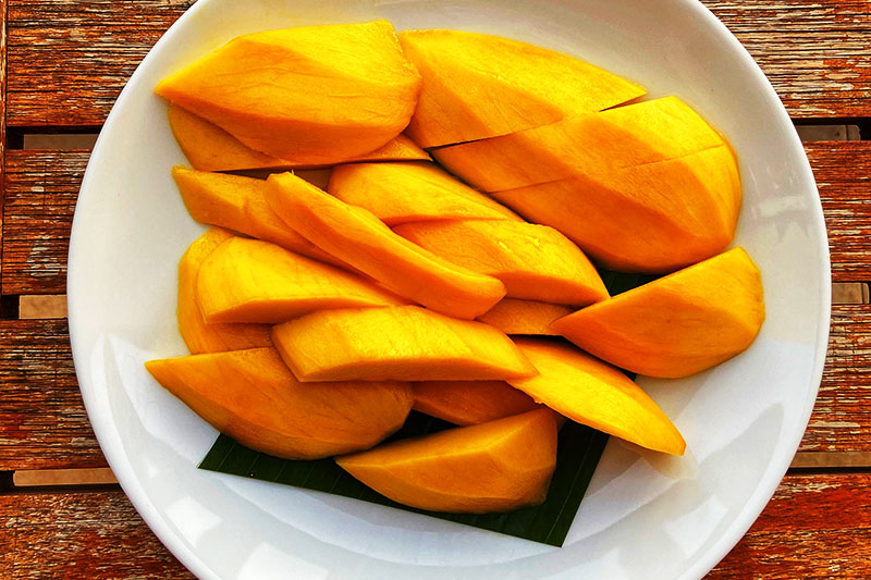 ハワイのフルーツを食べよう！マンゴーの季節は今が旬！