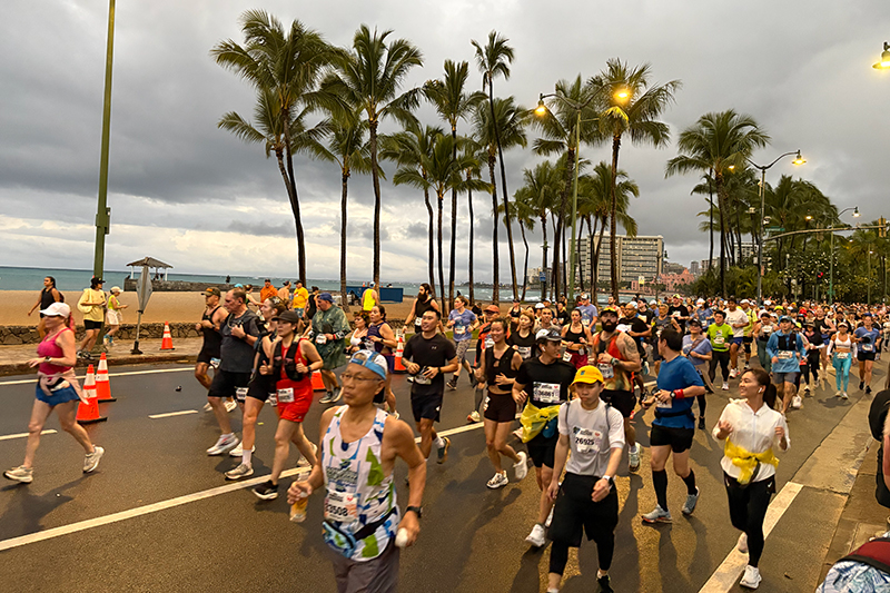 参加者数過去最多！JALホノルルマラソン2025開催